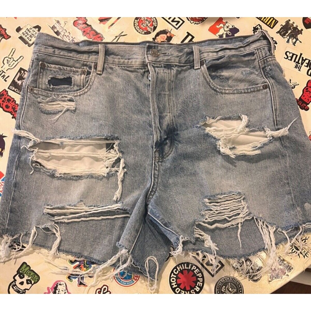 American Eagle ripped jean shorts sz16 Raw Hem Light Wash Denim Exposed Pocket